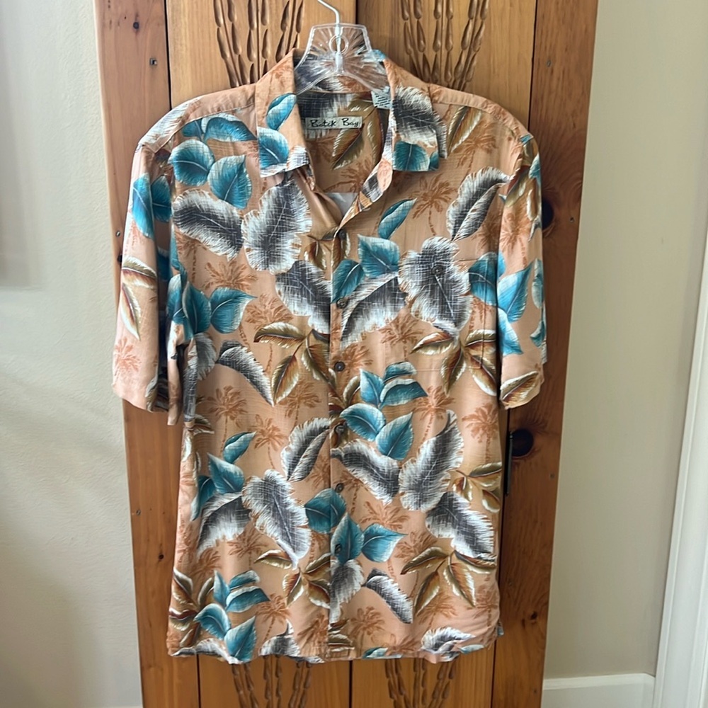 Batik Bay Hawaiian Shirt Size Small